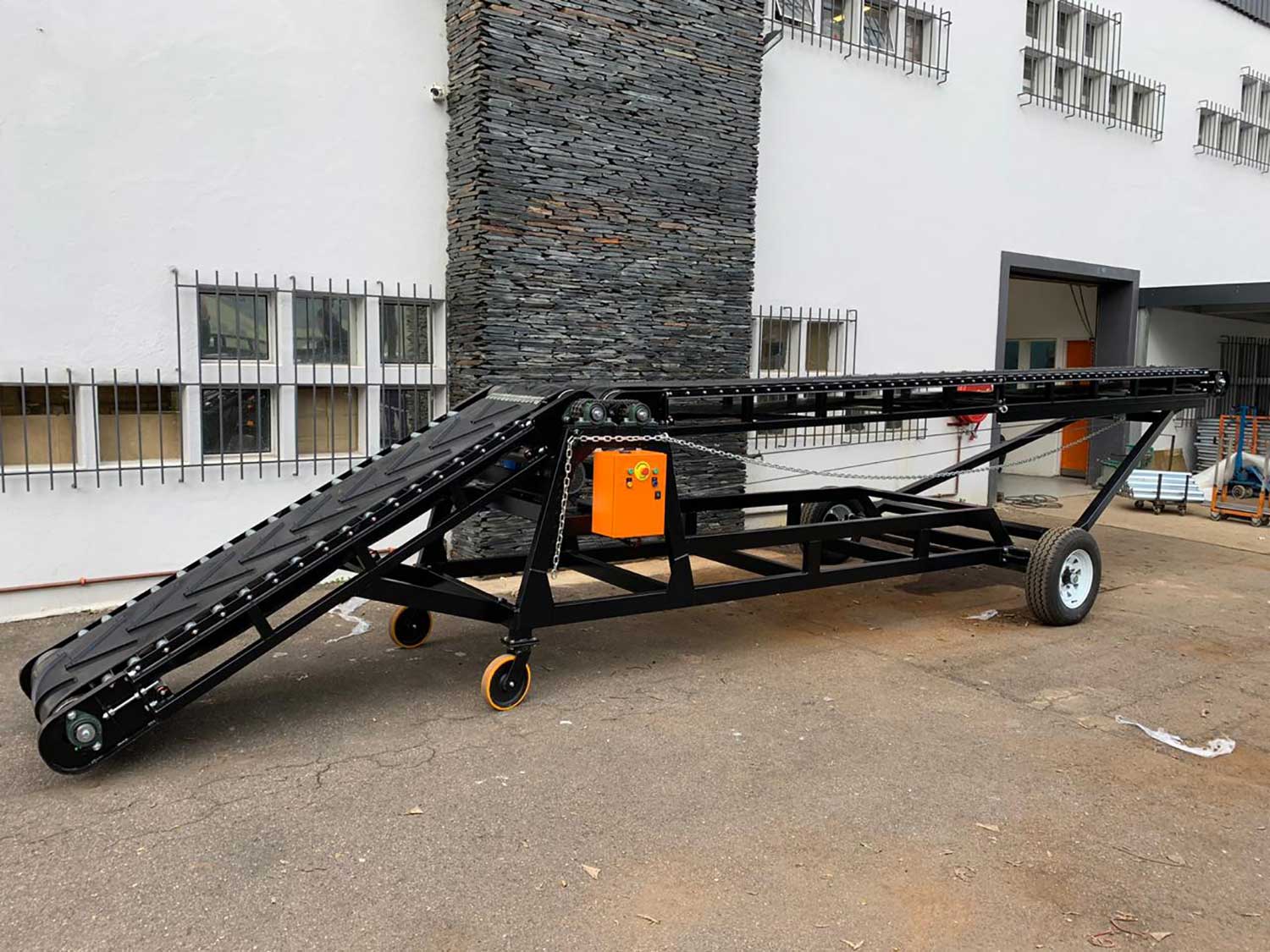 Twin-Boom-Truck-Loader3